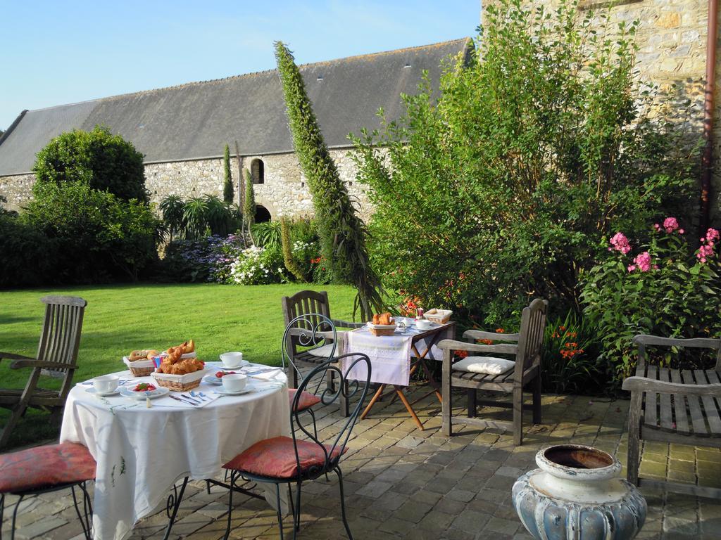 Le Manoir De La Fieffe Bed and Breakfast Cherbourg-en-Cotentin Buitenkant foto
