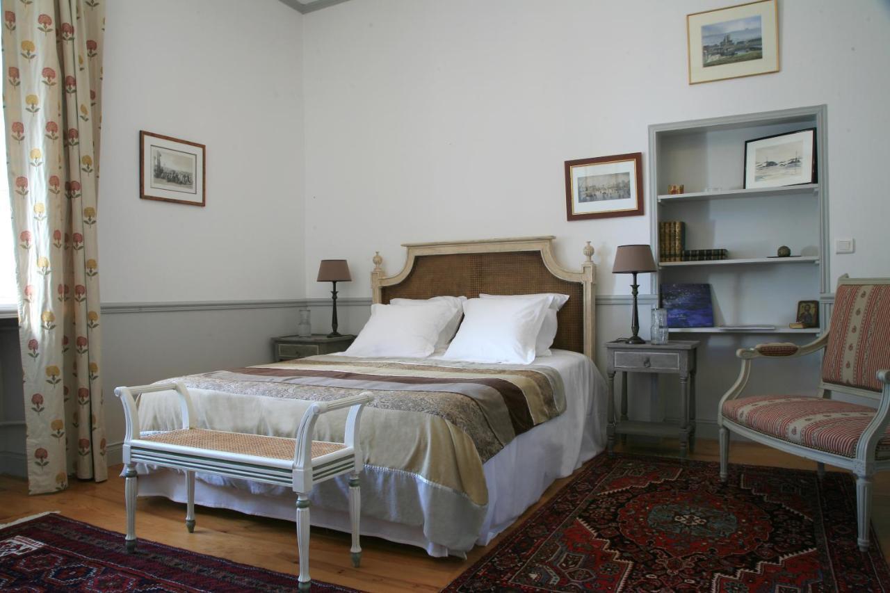 Le Manoir De La Fieffe Bed and Breakfast Cherbourg-en-Cotentin Kamer foto